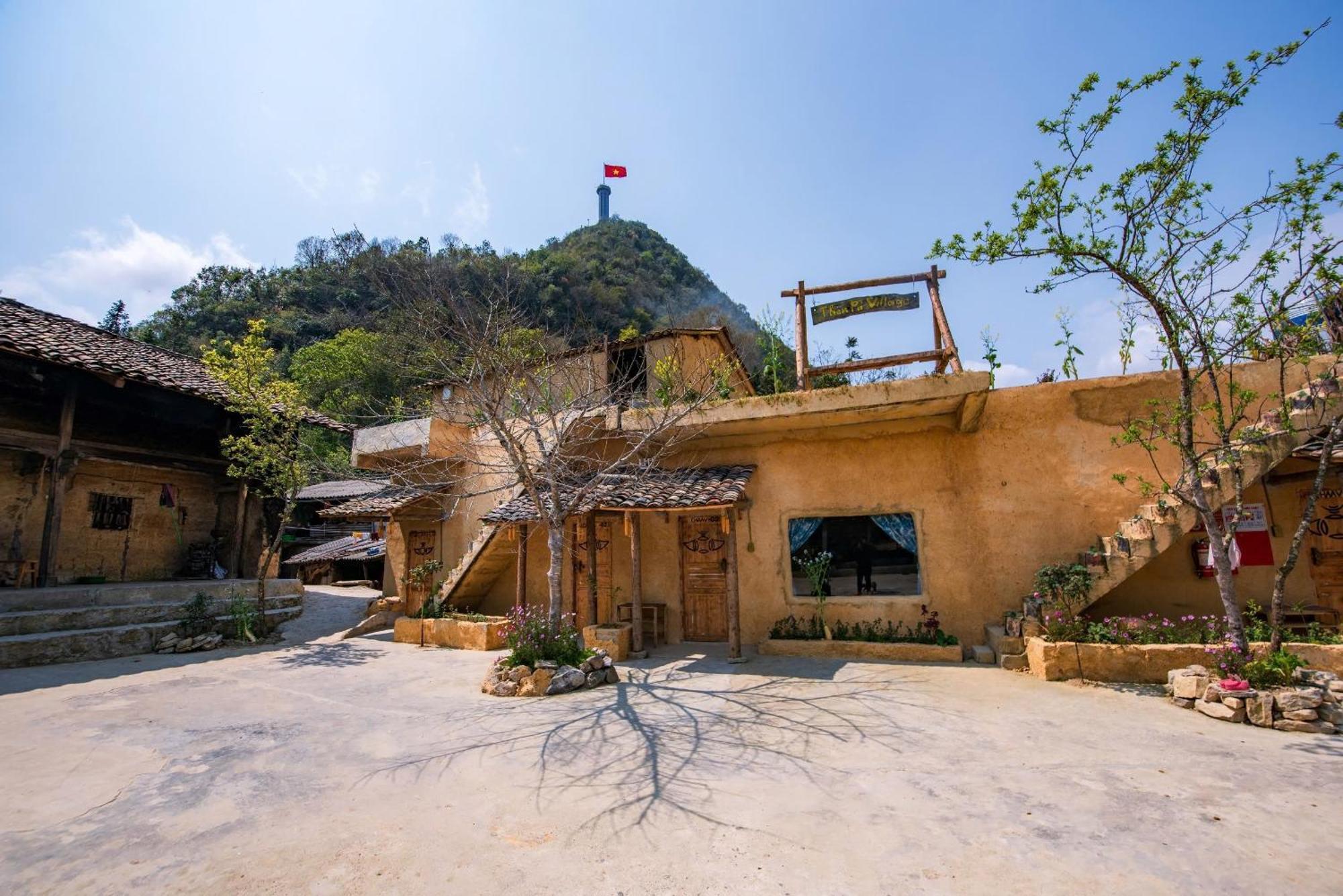 Then Pa Village * Loung Co